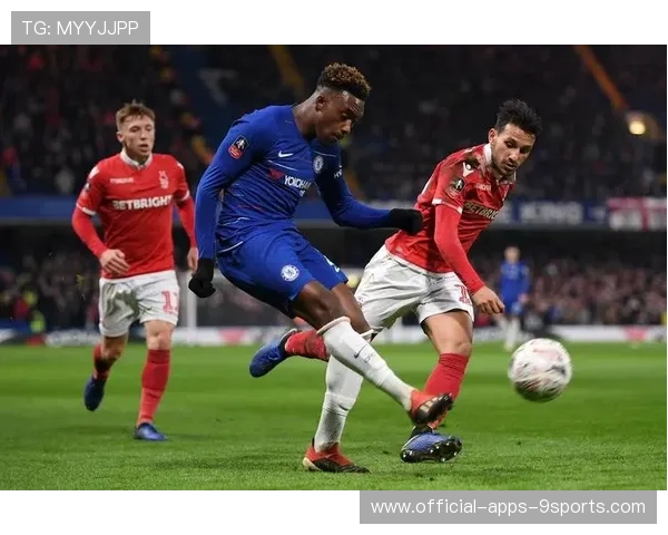 科隆左路或成关键突破点位：足球战术新风向？