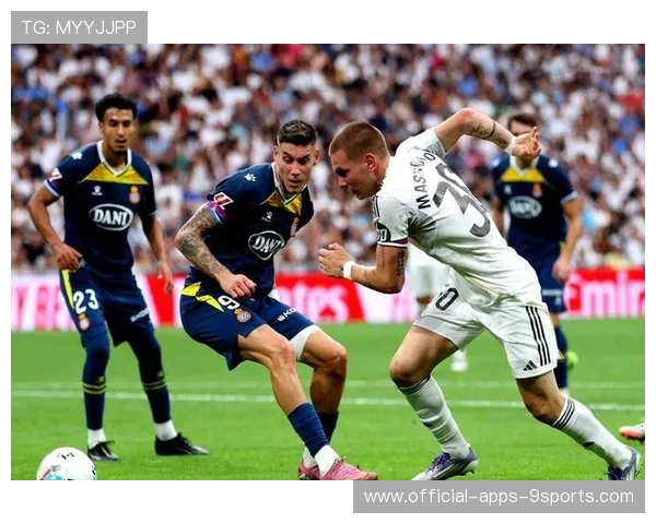 皇马计划引进拜仁26岁中卫，2进2出完成1.1亿欧元重建，皇马大胜拜仁