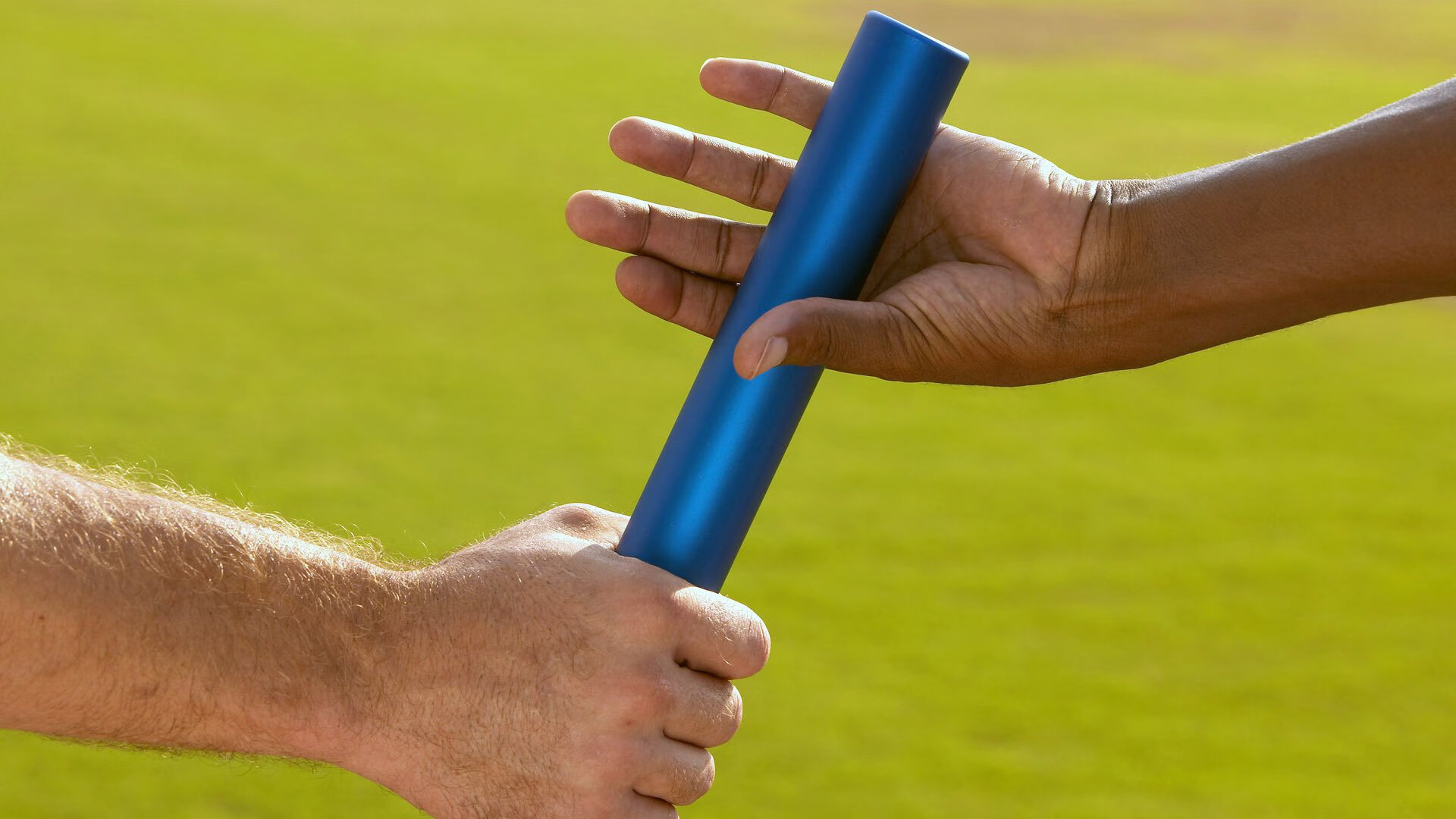 “尼古拉斯·桑特基的领袖风范，带领美洲狮队在世界赛场上再创佳绩”